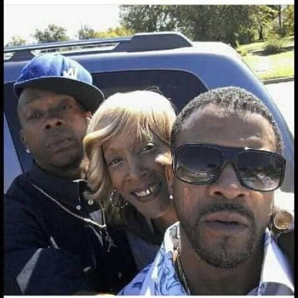 Meet your Posher, Bobby